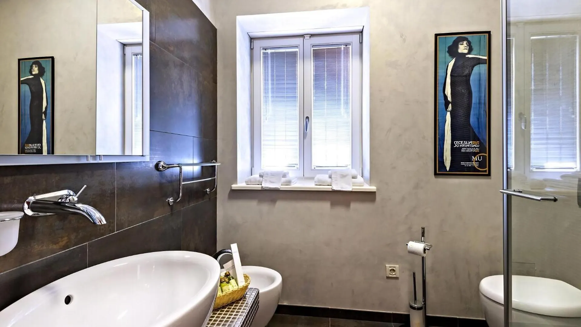 Exclusive Seafront Villa 5 Bedrooms Villa Mestro Outdoor Pool Magical Sea Views Split