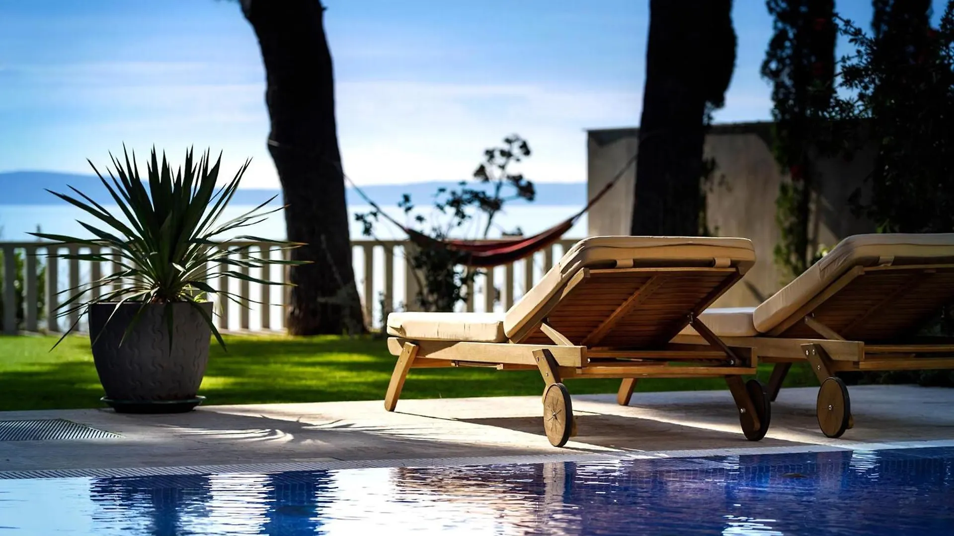 Exclusive Seafront Villa 5 Bedrooms Villa Mestro Outdoor Pool Magical Sea Views Split