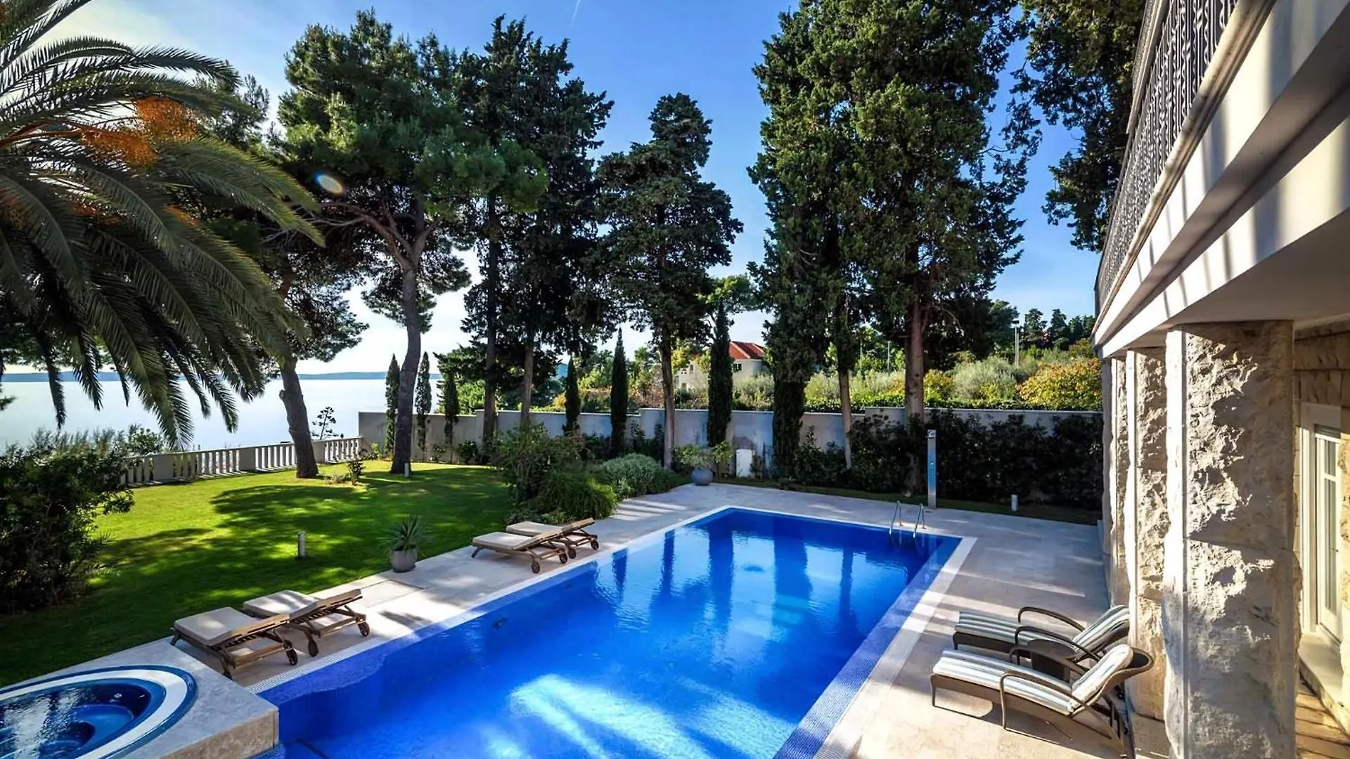 Exclusive Seafront Villa 5 Bedrooms Villa Mestro Outdoor Pool Magical Sea Views Split Croatia